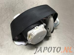 Używane Pas bezpieczenstwa lewy tyl Toyota Corolla Verso (R10/11) 2.2 D-4D 16V Cena € 29,95 Procedura marży oferowane przez Japoto Parts B.V.