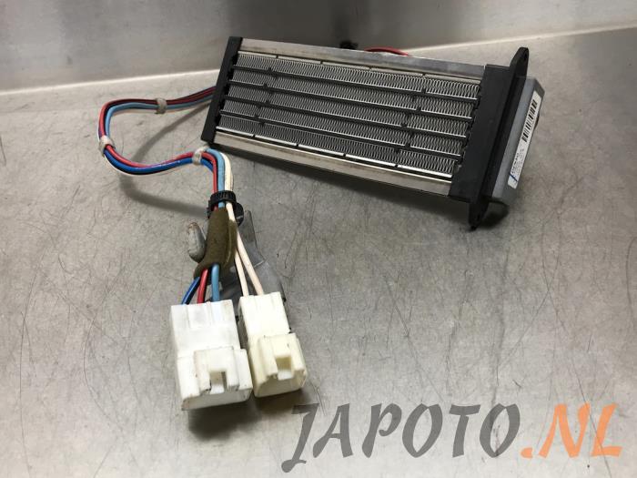 Używane Element grzewczy Mitsubishi Pajero Canvas Top (V6/7) 3.2 DI-D 16V Cena € 36,74 Procedura marży oferowane przez Japoto Parts B.V.