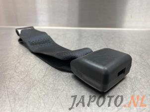Used Rear seatbelt buckle, centre Mitsubishi Outlander (GF/GG) 2.0 16V PHEV 4x4 Price € 24,95 Margin scheme offered by Japoto Parts B.V.