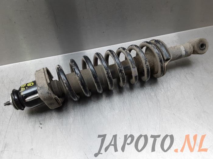 Rear shock absorber rod, right from a Mitsubishi Outlander (GF/GG) 2.0 16V PHEV 4x4 2014