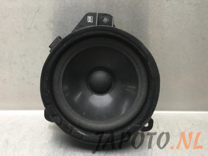 Używane Glosnik Subaru Forester (SH) 2.0D Cena € 26,20 Procedura marży oferowane przez Japoto Parts B.V.