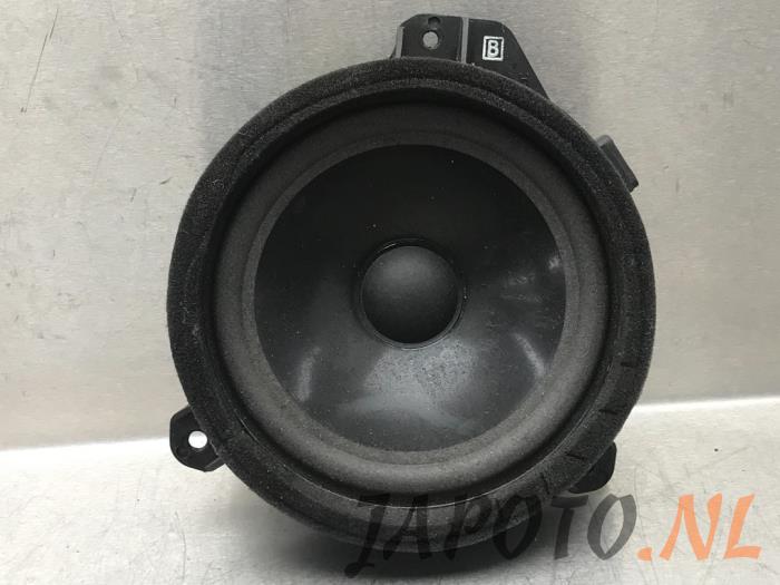 Używane Glosnik Subaru Forester (SH) 2.0D Cena € 26,20 Procedura marży oferowane przez Japoto Parts B.V.