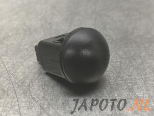 Used Light sensor Kia Rio III (UB) 1.2 CVVT 16V Price € 14,95 Margin scheme offered by Japoto Parts B.V.