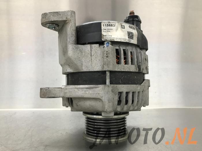 Dynamo van een Isuzu D-Max (TFR/TFS) 2.5 D Twin Turbo 2014