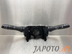 Używane Przelacznik Combi kolumny kierownicy Nissan Qashqai (J11) 1.6 DIG-T 163 16V Cena € 64,95 Procedura marży oferowane przez Japoto Parts B.V.