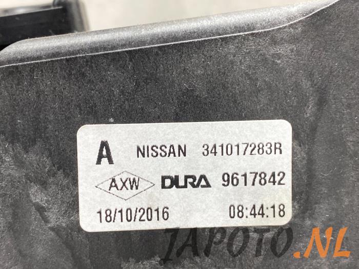 Timonerie de changement de vitesse d'un Nissan Qashqai (J11) 1.6 DIG-T 163 16V 2017
