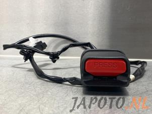 Used Front seatbelt buckle, left Mitsubishi ASX 1.8 DI-D HP MIVEC 16V Price € 14,95 Margin scheme offered by Japoto Parts B.V.