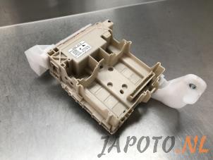 Używane Skrzynka bezpieczników Toyota Aygo (B40) 1.0 12V VVT-i Cena € 39,95 Procedura marży oferowane przez Japoto Parts B.V.
