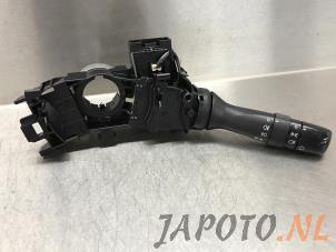 Używane Przelacznik swiatel Toyota Auris (E15) 1.6 Dual VVT-i 16V Cena € 34,95 Procedura marży oferowane przez Japoto Parts B.V.