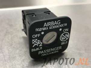 Used Airbag lock Toyota Auris (E18) 1.4 D-4D-F 16V Price € 8,95 Margin scheme offered by Japoto Parts B.V.