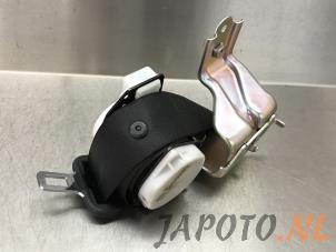 Used Rear seatbelt, right Toyota Auris (E18) 1.4 D-4D-F 16V Price € 49,95 Margin scheme offered by Japoto Parts B.V.