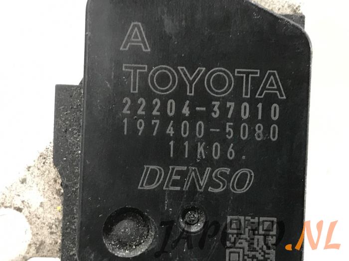 Luftmassenmesser van een Toyota Auris (E15) 1.6 Dual VVT-i 16V 2010