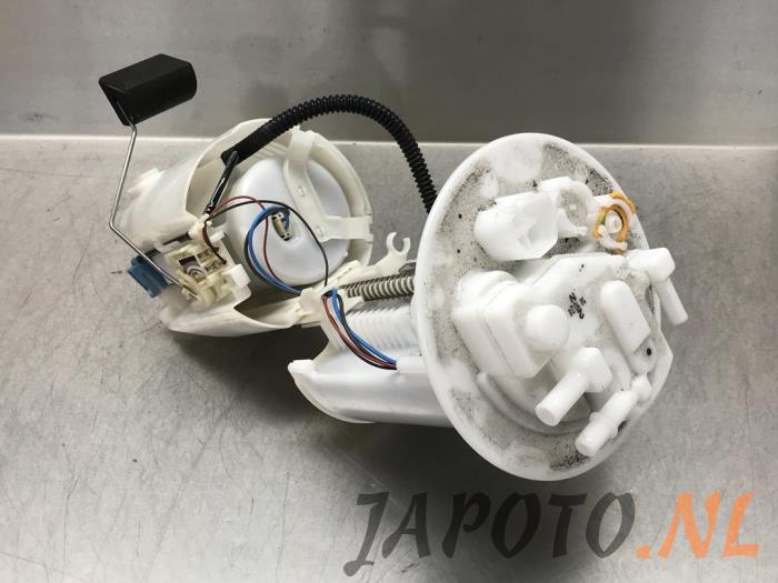 Usagé Pompe essence Toyota Auris (E15) 1.6 Dual VVT-i 16V Prix € 52,49 Règlement à la marge proposé par Japoto Parts B.V.
