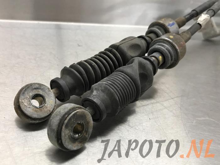 Gearbox shift cable from a Toyota Auris (E15) 1.6 Dual VVT-i 16V 2010