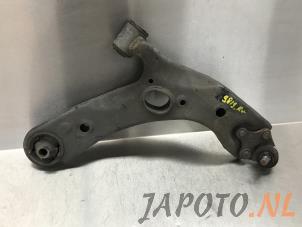 Used Front lower wishbone, right Toyota Auris (E18) 1.4 D-4D-F 16V Price € 49,95 Margin scheme offered by Japoto Parts B.V.