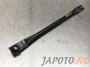 Used Front anti-roll bar Toyota Auris (E18) 1.4 D-4D-F 16V Price € 24,95 Margin scheme offered by Japoto Parts B.V.