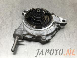 Used Vacuum pump (diesel) Toyota Auris (E18) 1.4 D-4D-F 16V Price € 99,95 Margin scheme offered by Japoto Parts B.V.
