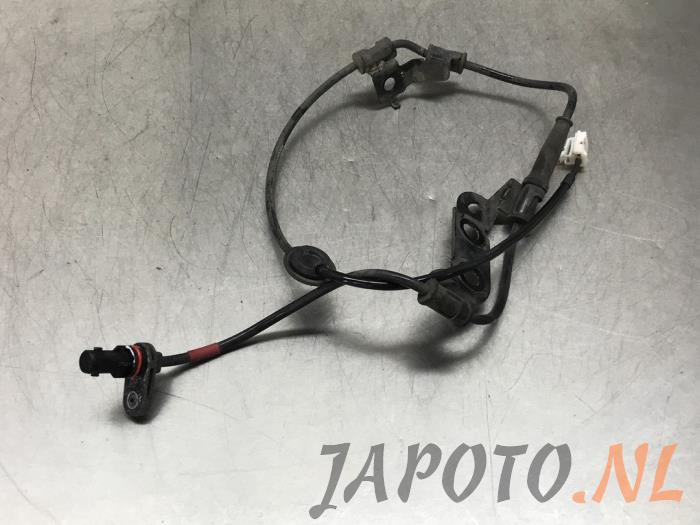 Begagnade ABS-sensor Hyundai i40 CW (VFC) 1.7 CRDi 16V Pris € 41,95 Marginaltabell erbjuds av Japoto Parts B.V.