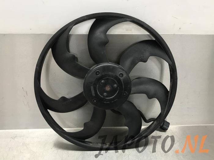 Gebrauchte Kühlerventilator Hyundai i40 CW (VFC) 1.7 CRDi 16V Preis € 104,95 Margenregelung angeboten von Japoto Parts B.V.