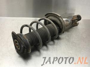 Gebrauchte Stoßdämpferstrebe links vorne Mazda 3 Sport (BK14) 1.6i 16V Preis € 39,95 Margenregelung angeboten von Japoto Parts B.V.