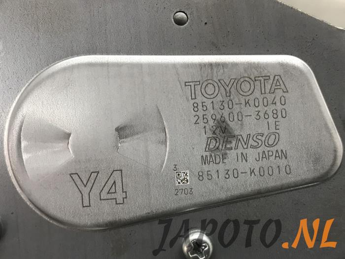 Silnik wycieraczki tylnej z Toyota Yaris IV (P21/PA1/PH1) 1.5 12V Hybrid 2021