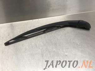Used Rear wiper arm Mitsubishi Space Star (A0) 1.0 12V Price € 14,95 Margin scheme offered by Japoto Parts B.V.