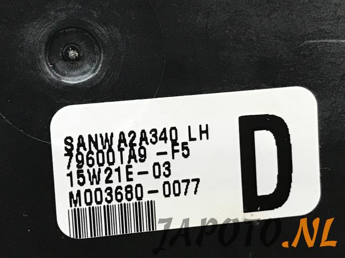 Heater control panel from a Honda Civic Tourer (FK) 1.6 i-DTEC Advanced 16V 2015