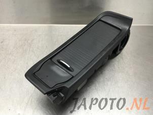 Usagé Compartiment de rangement Honda Civic Tourer (FK) 1.6 i-DTEC Advanced 16V Prix € 29,95 Règlement à la marge proposé par Japoto Parts B.V.