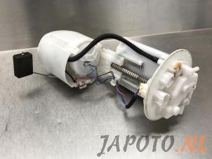 Used Petrol pump Toyota Avensis Wagon (T27) 1.8 16V VVT-i Price € 74,95 Margin scheme offered by Japoto Parts B.V.