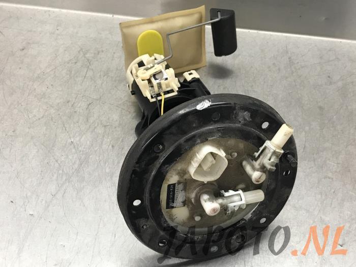 Usagé Pompe essence Honda S2000 (AP1) 2.0 16V VTEC Prix € 78,70 Règlement à la marge proposé par Japoto Parts B.V.