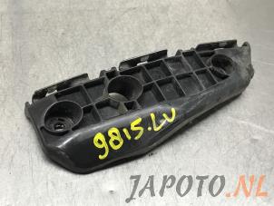 Used Front bumper bracket, left Toyota Auris (E15) 1.6 Dual VVT-i 16V Price € 12,95 Margin scheme offered by Japoto Parts B.V.
