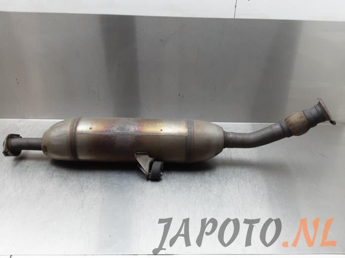 Exhaust middle silencer from a Toyota Auris (E18) 1.4 D-4D-F 16V 2015