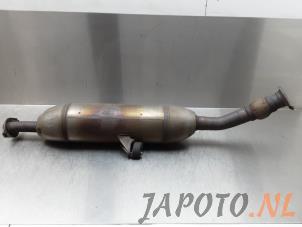 Used Exhaust middle silencer Toyota Auris (E18) 1.4 D-4D-F 16V Price € 249,95 Margin scheme offered by Japoto Parts B.V.