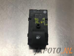 Used Electric window switch Chevrolet Aveo 1.3 D 16V Price € 14,99 Margin scheme offered by Japoto Parts B.V.