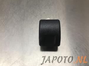 Used Tank cap cover switch Mitsubishi Space Star (A0) 1.0 12V Price € 14,95 Margin scheme offered by Japoto Parts B.V.