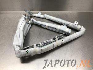Używane Kurtyna lewa Mitsubishi Space Star (A0) 1.0 12V Cena € 74,99 Procedura marży oferowane przez Japoto Parts B.V.