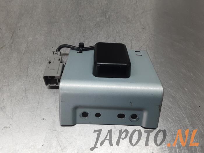 Używane Antena GPS Honda Civic Tourer (FK) 1.6 i-DTEC Advanced 16V Cena € 41,95 Procedura marży oferowane przez Japoto Parts B.V.