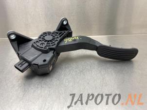 Used Accelerator pedal Toyota Yaris IV (P21/PA1/PH1) 1.5 12V Hybrid Price € 39,99 Margin scheme offered by Japoto Parts B.V.