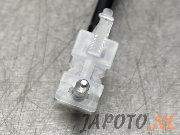 Cable (miscellaneous) from a Toyota Yaris IV (P21/PA1/PH1) 1.5 12V Hybrid 2021