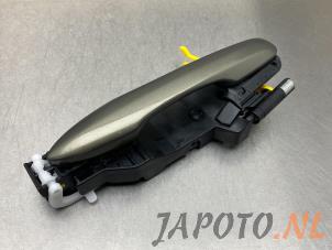 Used Rear door handle 4-door, right Toyota Yaris IV (P21/PA1/PH1) 1.5 12V Hybrid Price € 29,99 Margin scheme offered by Japoto Parts B.V.