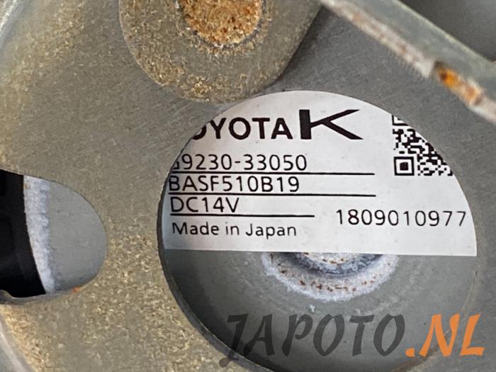 Ventilador otros de un Toyota RAV4 (A5) 2.5 Hybrid 16V 2019