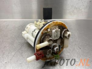 Usados Bomba de gasolina Suzuki Alto (RF410) 1.1 16V Precio € 34,95 Norma de margen ofrecido por Japoto Parts B.V.