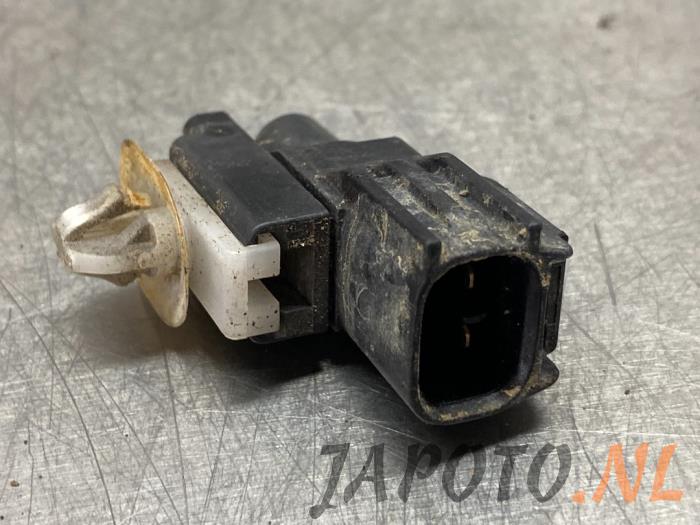 Isuzu DMAX Outside temperature sensors stock