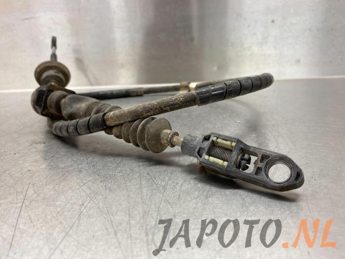 Gearbox shift cable from a Isuzu D-Max 3.0 D 4x4 2010