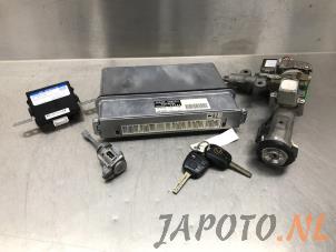 Used Ignition lock + computer Lexus SC 430 4.3i 32V VVT-i Price € 399,95 Margin scheme offered by Japoto Parts B.V.