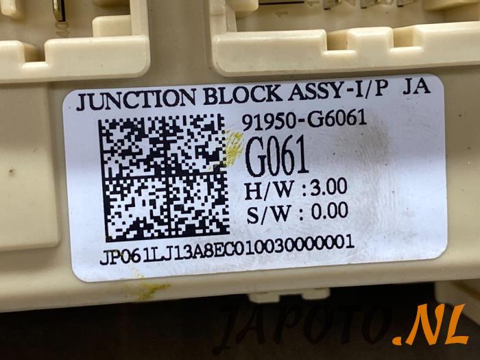 Fuse box from a Kia Picanto (JA) 1.0 T-GDI 12V 2021