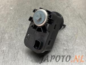 Used Headlight motor Kia Picanto (JA) 1.0 T-GDI 12V Price € 36,29 Inclusive VAT offered by Japoto Parts B.V.