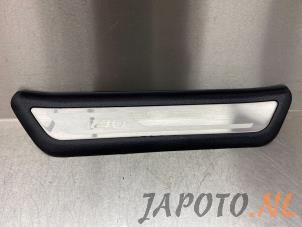 Używane Próg drzwi lewa Hyundai i40 CW (VFC) 2.0 GDI 16V Cena € 24,95 Procedura marży oferowane przez Japoto Parts B.V.
