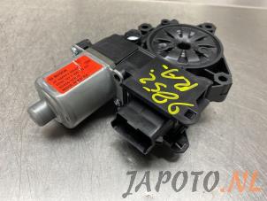 Używane Silnik szyby drzwiowej Hyundai i40 CW (VFC) 2.0 GDI 16V Cena € 49,95 Procedura marży oferowane przez Japoto Parts B.V.