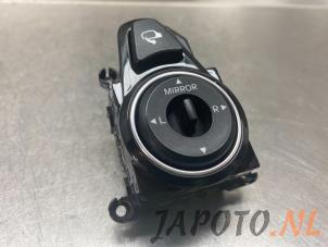 Used Mirror switch Hyundai i40 CW (VFC) 2.0 GDI 16V Price € 39,95 Margin scheme offered by Japoto Parts B.V.